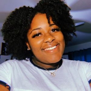 Meet your Posher, Erica